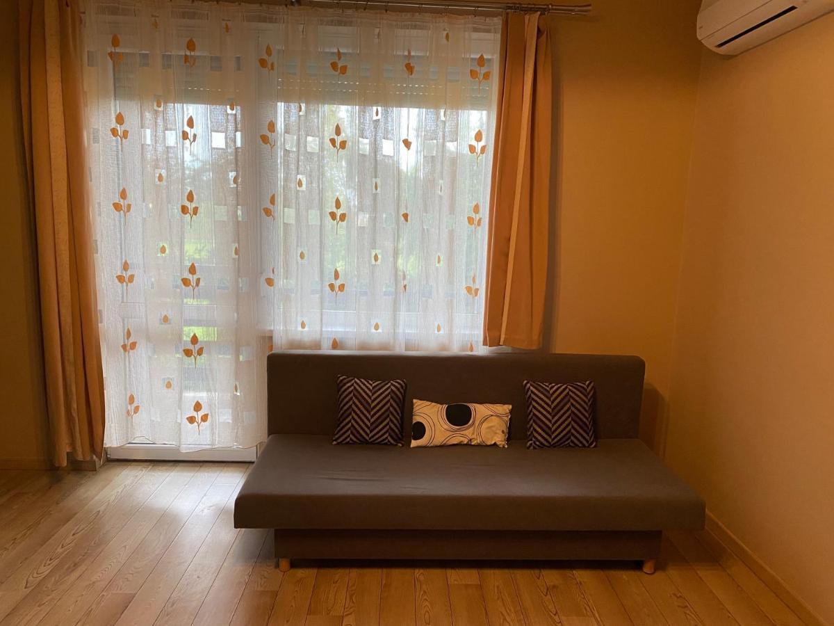 Platan Apartman Apartment Hajduszoboszlo Ngoại thất bức ảnh