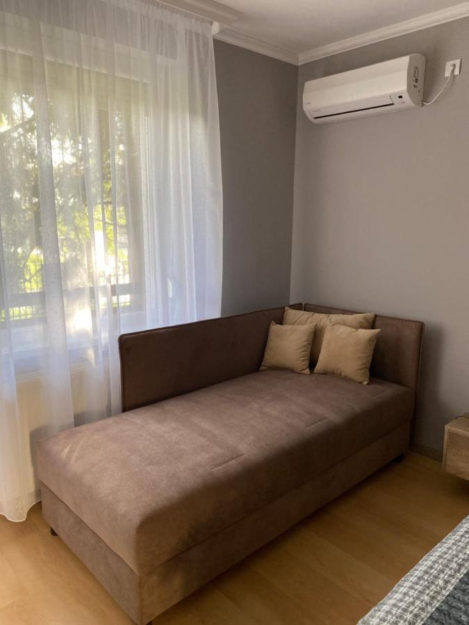 Platan Apartman Apartment Hajduszoboszlo Ngoại thất bức ảnh